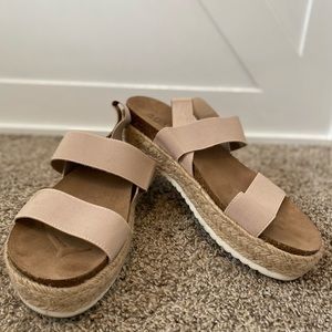 A.n.a Platform Sandals